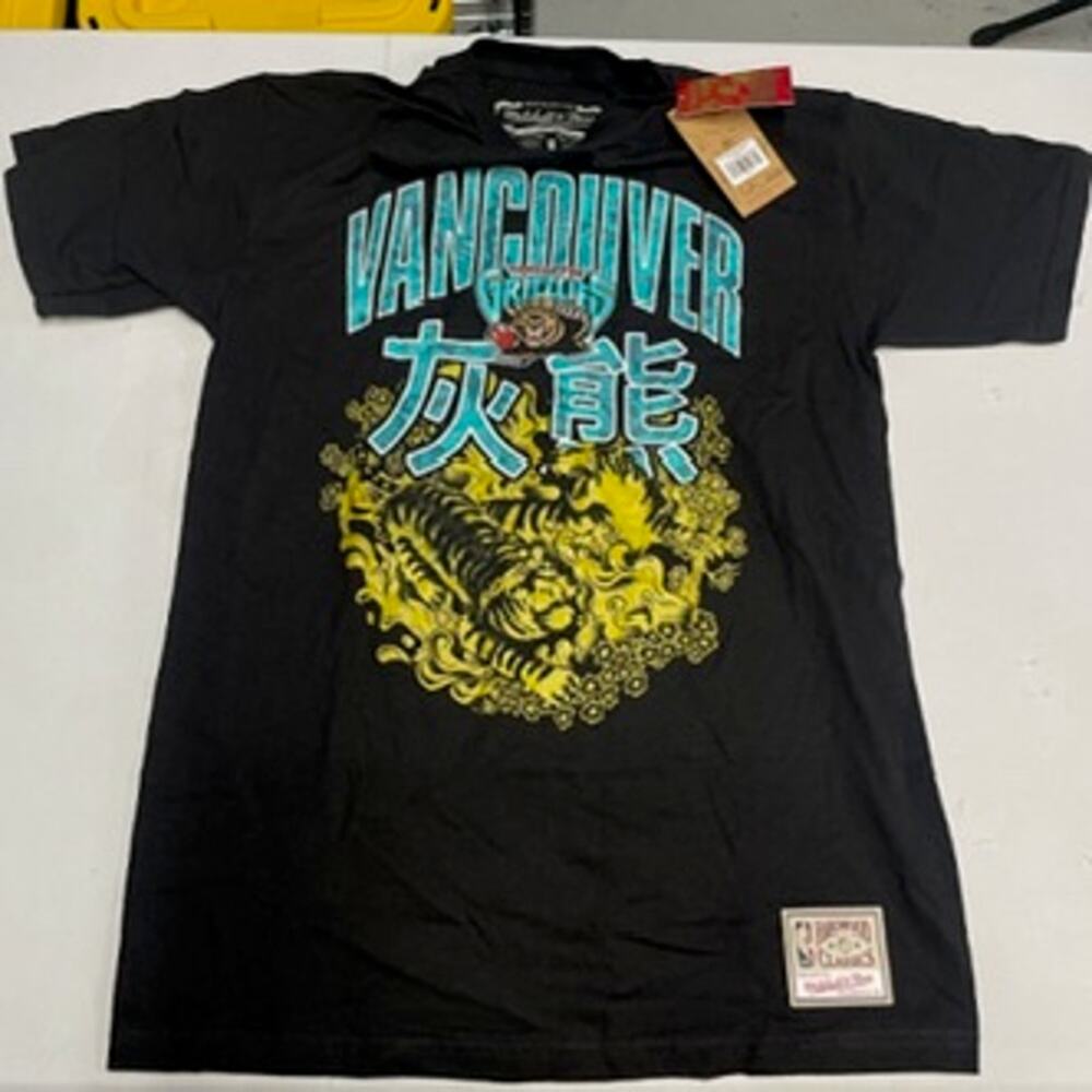 Vancouver Grizzlies Mitchell & Ness Hardwood Classics Year of the Tiger T-Shirt